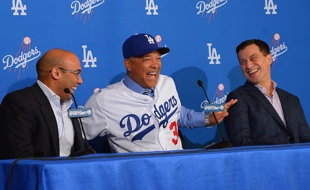 Dave Roberts 'expecting' to work on Dodgers contract extension