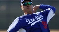 Dodgers News: Hyun-jin Ryu Throws Off Mound At Camelback Ranch