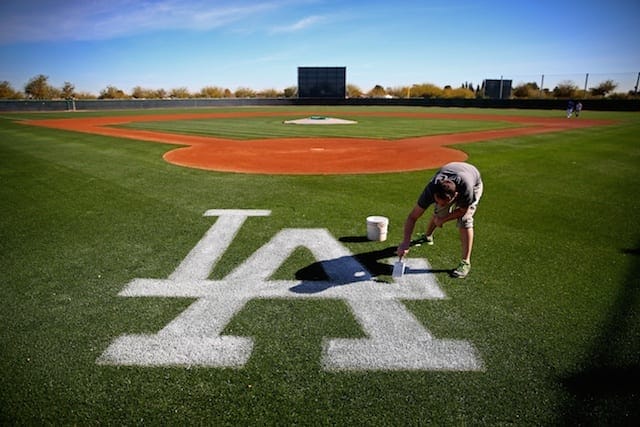 Dodgers News: Yaisel Sierra Cleared, 3 Cuban Prospects Arrive At Camelback Ranch