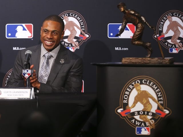 Mets’ Curtis Granderson Wins 2016 Roberto Clemente Award