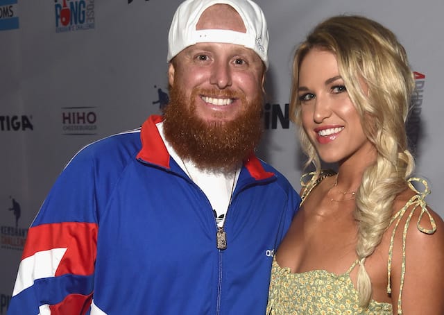 Dodgers News: Justin Turner & Wife Kourtney Gifted Disneyland Tickets To  Children During Visits To Local Hospitals - Dodger Blue