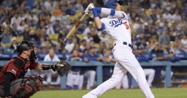 Los Angeles Dodgers right fielder Cody Bellinger hits a walk-off home run against the Arizona Diamondbacks