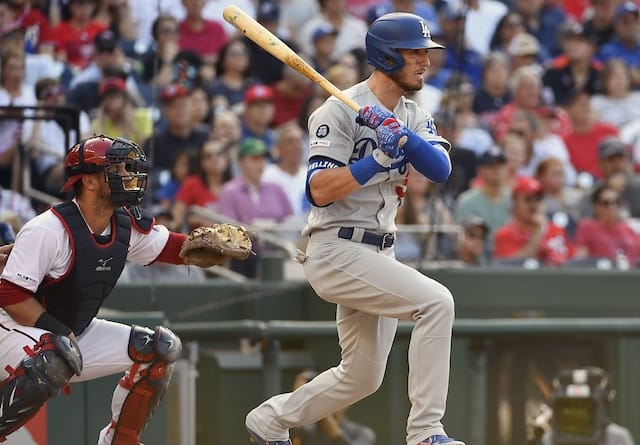 Los Angeles Dodgers right fielder Cody Bellinger hits an RBI single against the Washington Nationals