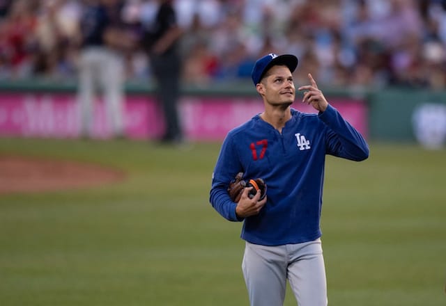 Joe Kelly Preferred Receiving 2018 World Series Ring During Private Ceremony  Than In Front Of Dodgers Teammates