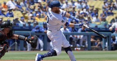 Los Angeles Dodgers third baseman Justin Turner hits a home run against the Arizona Diamondbacks