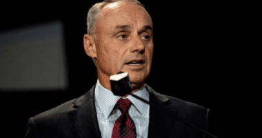 MLB commissioner Rob Manfred speaks at the 2019 Winter Meetings