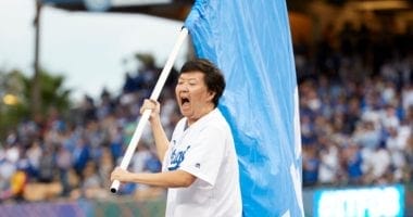 Ken Jeong, Dodgers flag, 2017 World Series