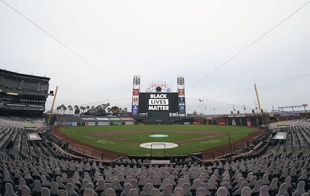 Dodgers and Giants Face Off at Oracle Park - The New York Times