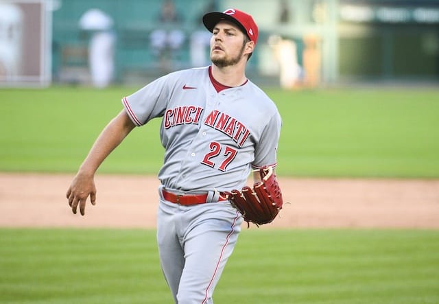 Reds' Trevor Bauer Auctioning 'Free Joe Kelly' Cleats In Support Of  Dodgers' Reliever