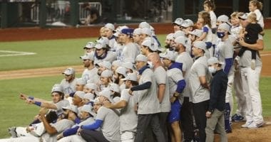 Team photo, Dodgers win, 2020 NLCS