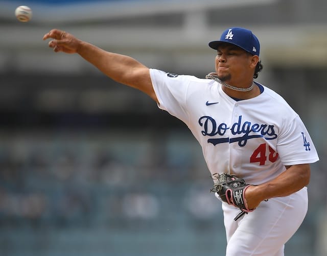 Brusdar Graterol and Victor González shine in relief for Dodgers during loss
