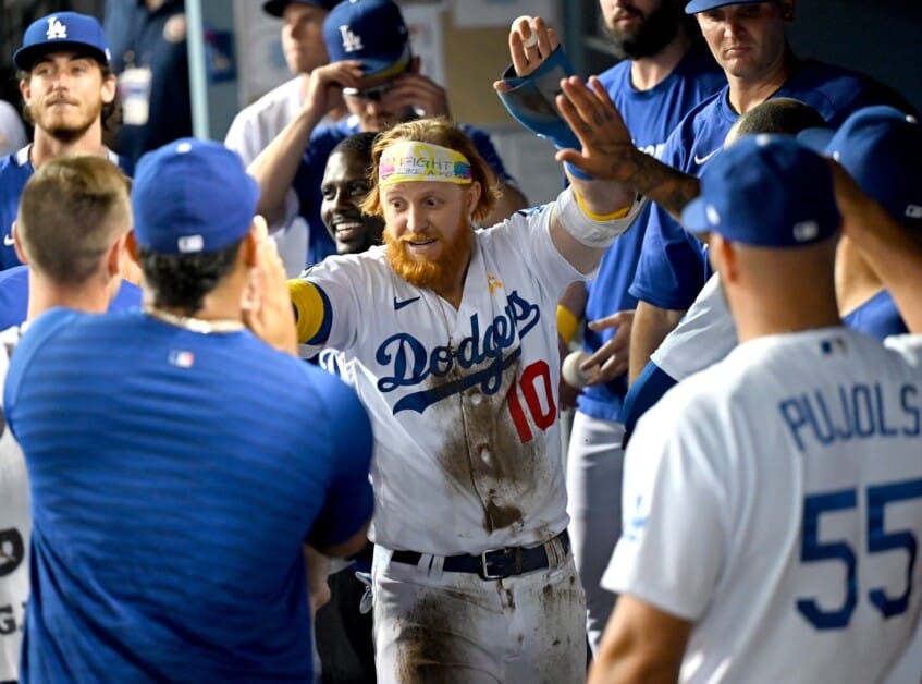 Dodgers' Justin Turner wins MLB's Roberto Clemente Award - Los