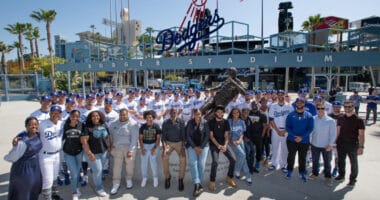 Dave Roberts, David Robinson, Nichol Whiteman, Los Angeles Dodgers, Los Angeles Dodgers Foundation, Jackie Robinson statue