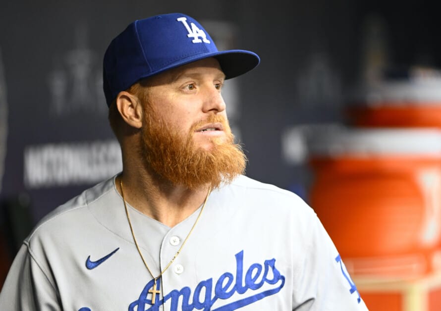 What do Dodgers do at third if Justin Turner's knee injury is