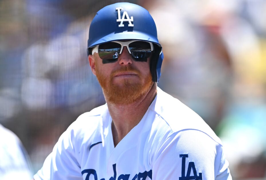 Justin Turner Re-Signs with the Los Angeles Dodgers - Sports Illustrated