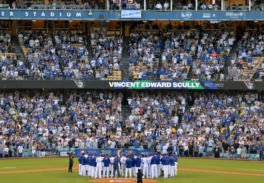 Dodgers, Vin Scully ceremony, Vin Scully sign