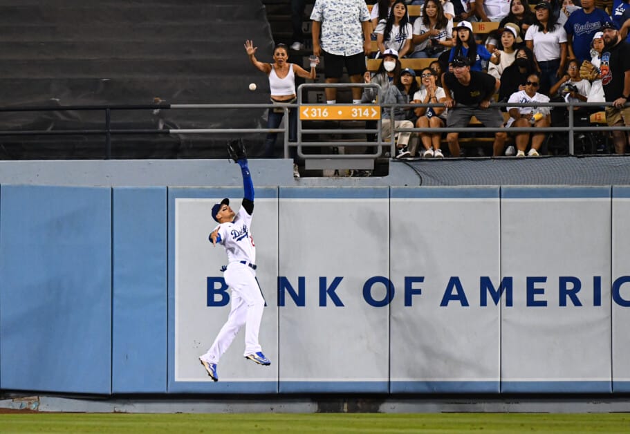 Dodgers Highlights: Trayce Thompson Hits Clutch Double & Makes Key Catch;  Enhypen Visits Dodger Stadium