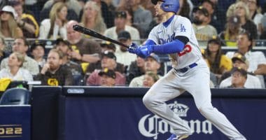 Carlos Correa Enjoys Dodger Stadium Despite Dodgers Fans Booing & Chanting  'Cheater