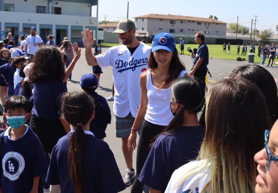 How To Vote Chris Taylor For 2023 Roberto Clemente Award