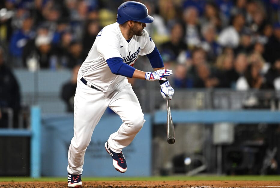 Dodgers' JD Martinez dealing with injury scare ahead of Pirates series