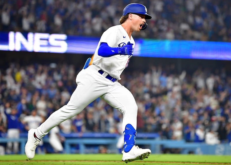 Jonny DeLuca's go-ahead homer, 04/30/2023