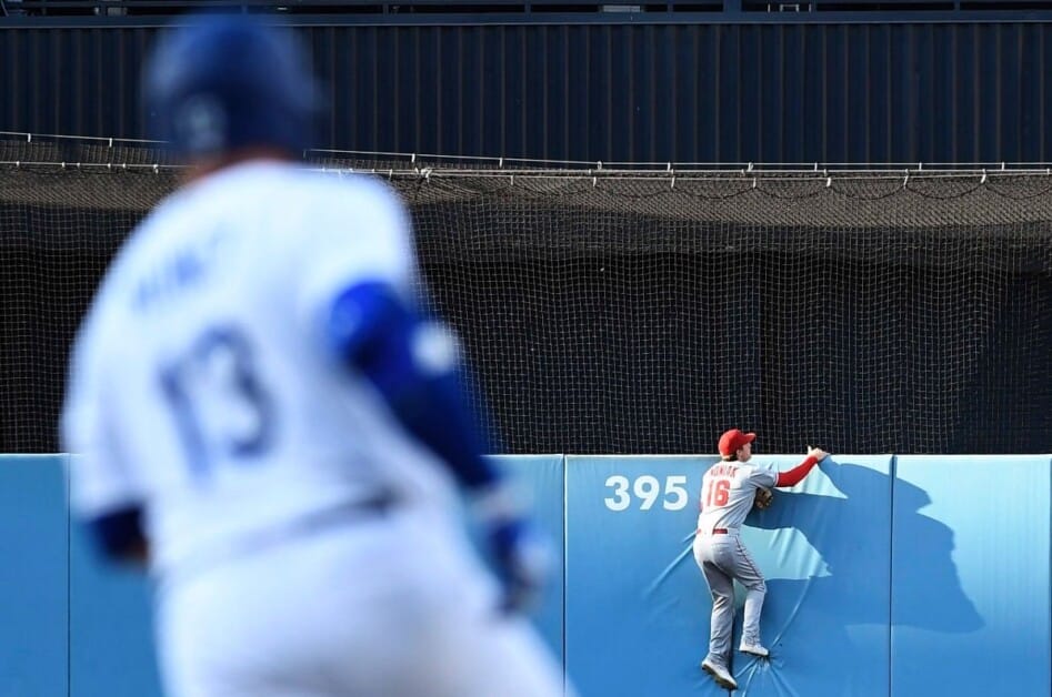 Los Angeles Lakers on X: The @Dodgers take on the Blue Jays on