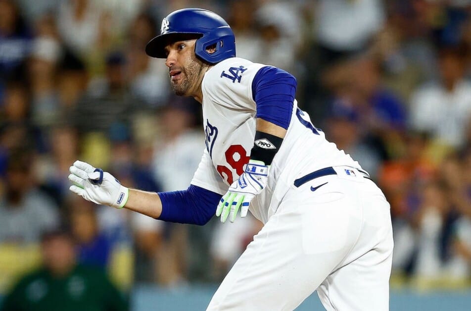 Los Angeles Dodgers fans excited as team signs J.D. Martinez to 1
