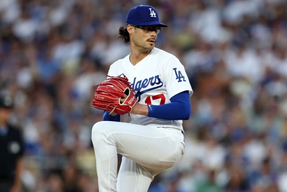 Dodgers have activated Joe Kelly and option pitcher Kyle Hurt. . Listen in  to Dodgers vs. Padres here on @am570lasports on the free…