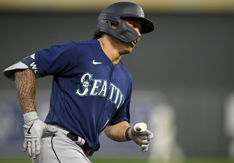 Mariners, Kole Calhoun Agree To Minor League Deal - MLB Trade Rumors