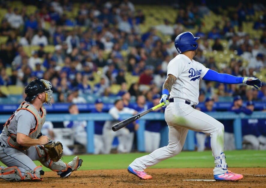 J.D. Martinez hits two homers against former team, Dodgers down