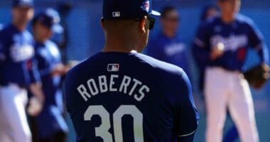 Dave Roberts, Dodgers jersey details, Dodgers workout, 2024 Spring Training