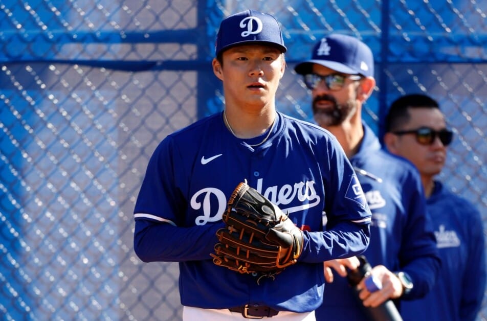Yoshinobu Yamamoto, Mark Prior, Dodgers workout, 2024 Spring Training