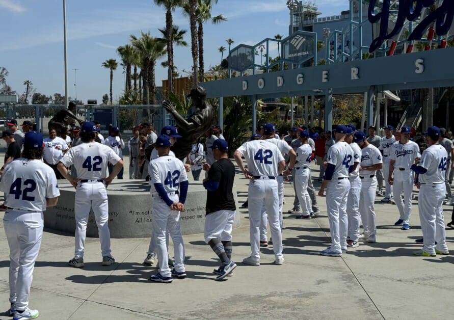 WATCH: Reggie Smith, Dave Roberts Speak To Dodgers & Nationals During ...