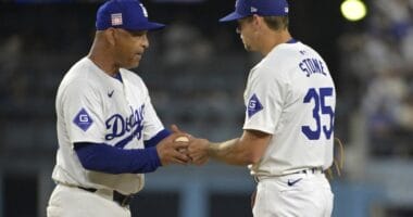 Dave Roberts, Gavin Stone, pitching change